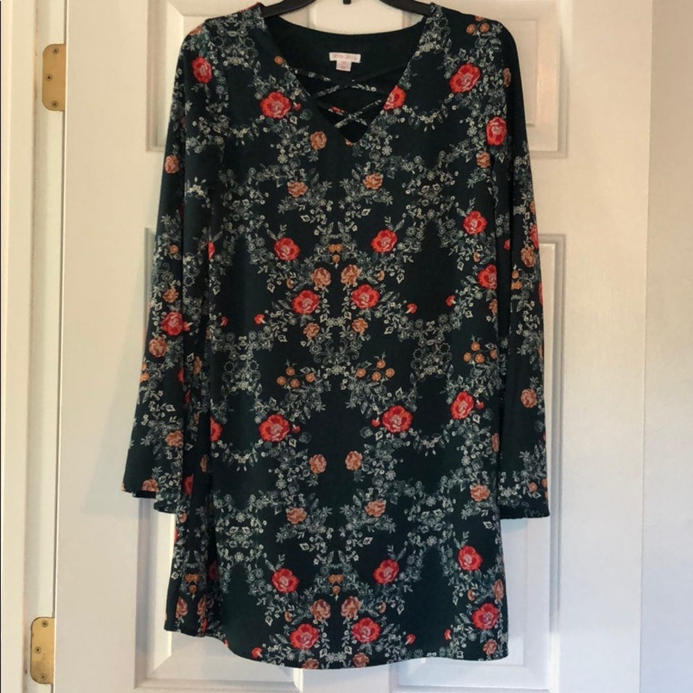 Green floral bell sleeve dress